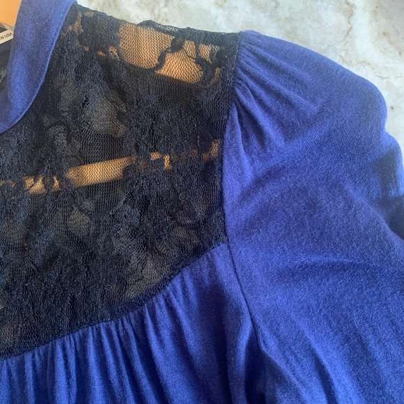 🦋Urban Outfitters lace button up top - Picture 4 of 9